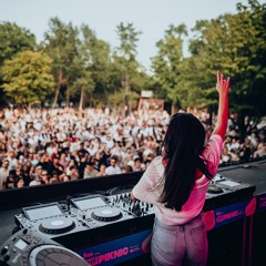 Laura Scavo Warm Up for Black Coffee @ Piknic Electronik 2025 (w/ The Neighbors)