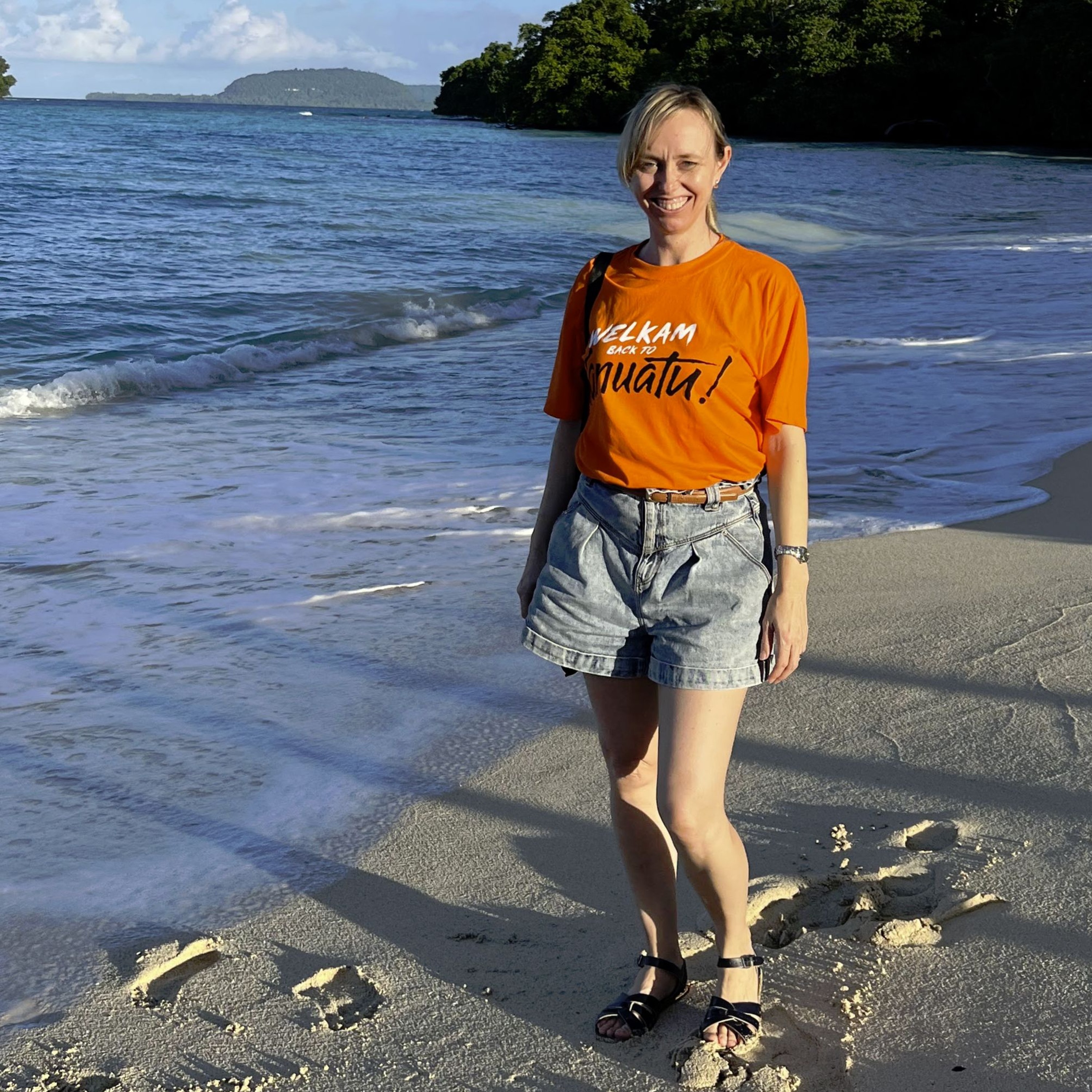 Vanuatu Earthquake Update By Sarah Anderson - - Mike Smith episode artwork