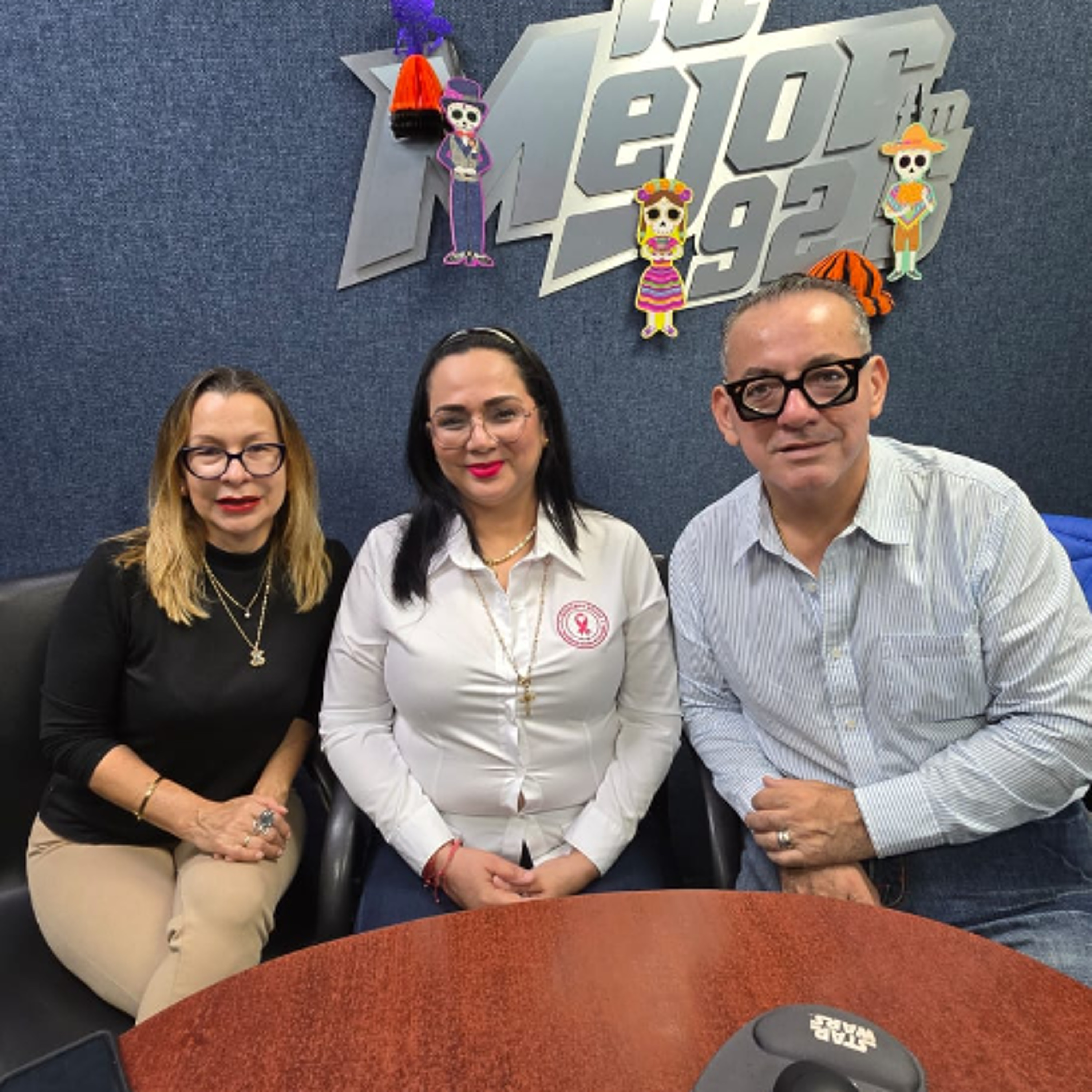 Rubí López pide constancia en la entrega de medicamentos para mujeres con cáncer episode artwork
