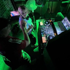 Winnie b2b Kurtz Hardgroove mix