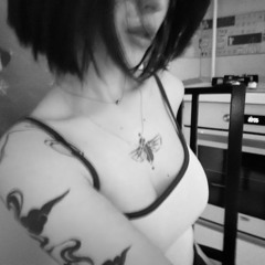 ما اعرفه ولا يعرفني