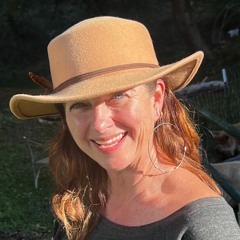 Holding Space with "LEAF Global Arts" director Jennifer Pickering