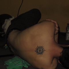 no quiero usar la misma ropa q use ayer pq aun huele a ti amor
