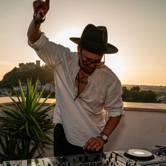 Live @ Vertigo Rooftop Lounge 19/7/25 for Tardeos with Estrella Damm