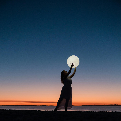 Full Moon -esv2-90p-bg-10p