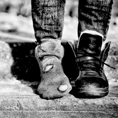 No Frills - Techno Mania radioibizaparadise