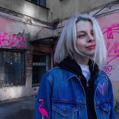 Желіде кіреберістегі спермы жабылған кисканы жалау Әйеліңізді ұйықтап жатқанда қалай егу керек