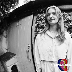 OUTSIDE THE BOX | BECKY