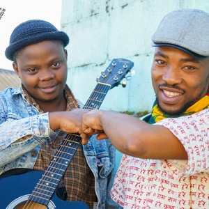 Yonelisa Wambi Music Jam With Thando Feni At His Carwash In Gugulethu, SA 320kbps