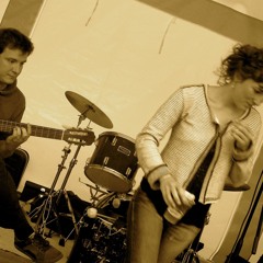 Tanpòc/A dus/Quan vei los pratz verdesir