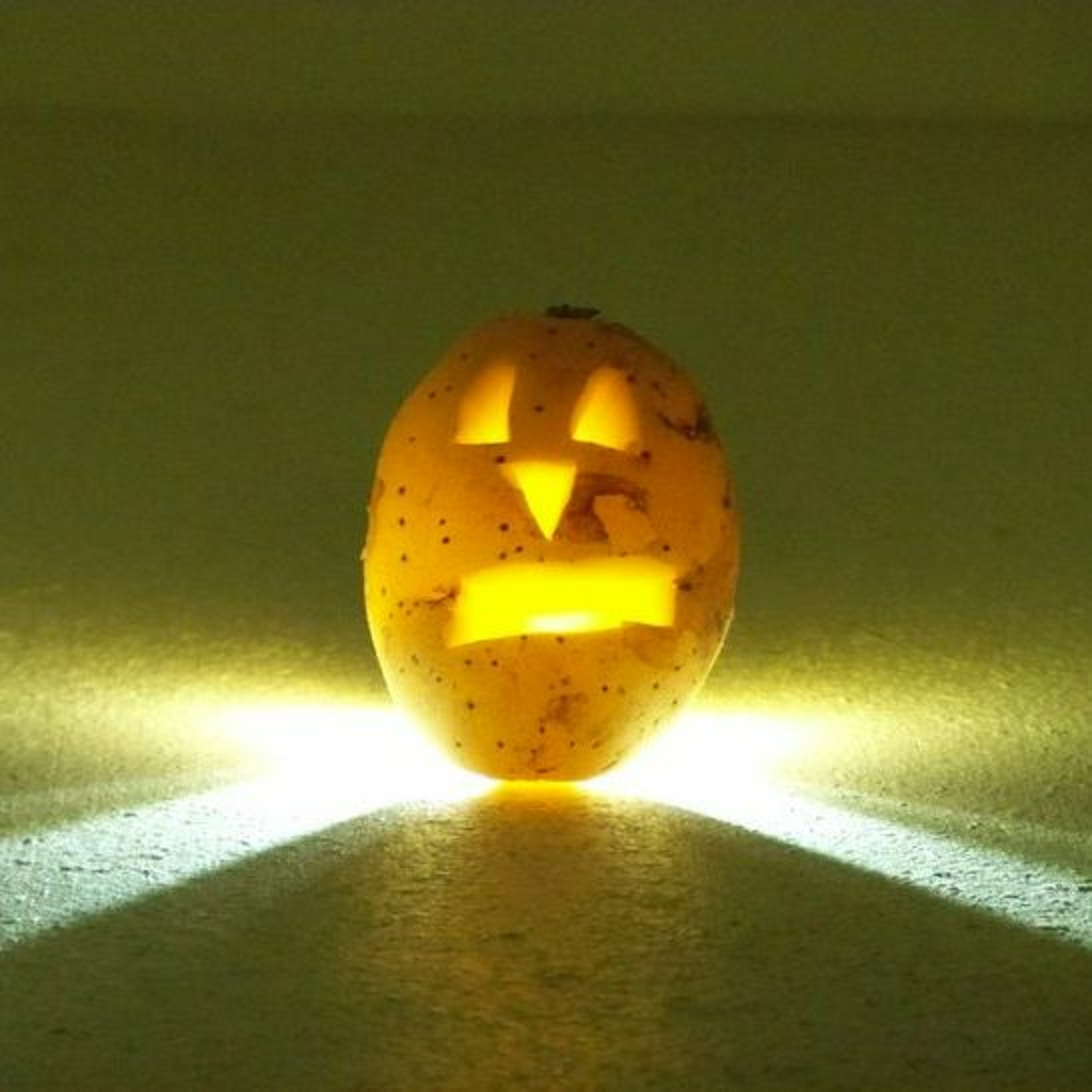 Sanningsministeriet - Myten om den ädla vildpotatisen