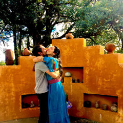 Poncho Negro Condor mensajero .