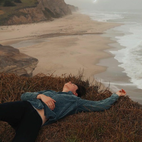 لا يكفي حُزنك .