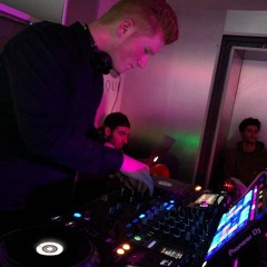 CLUBING