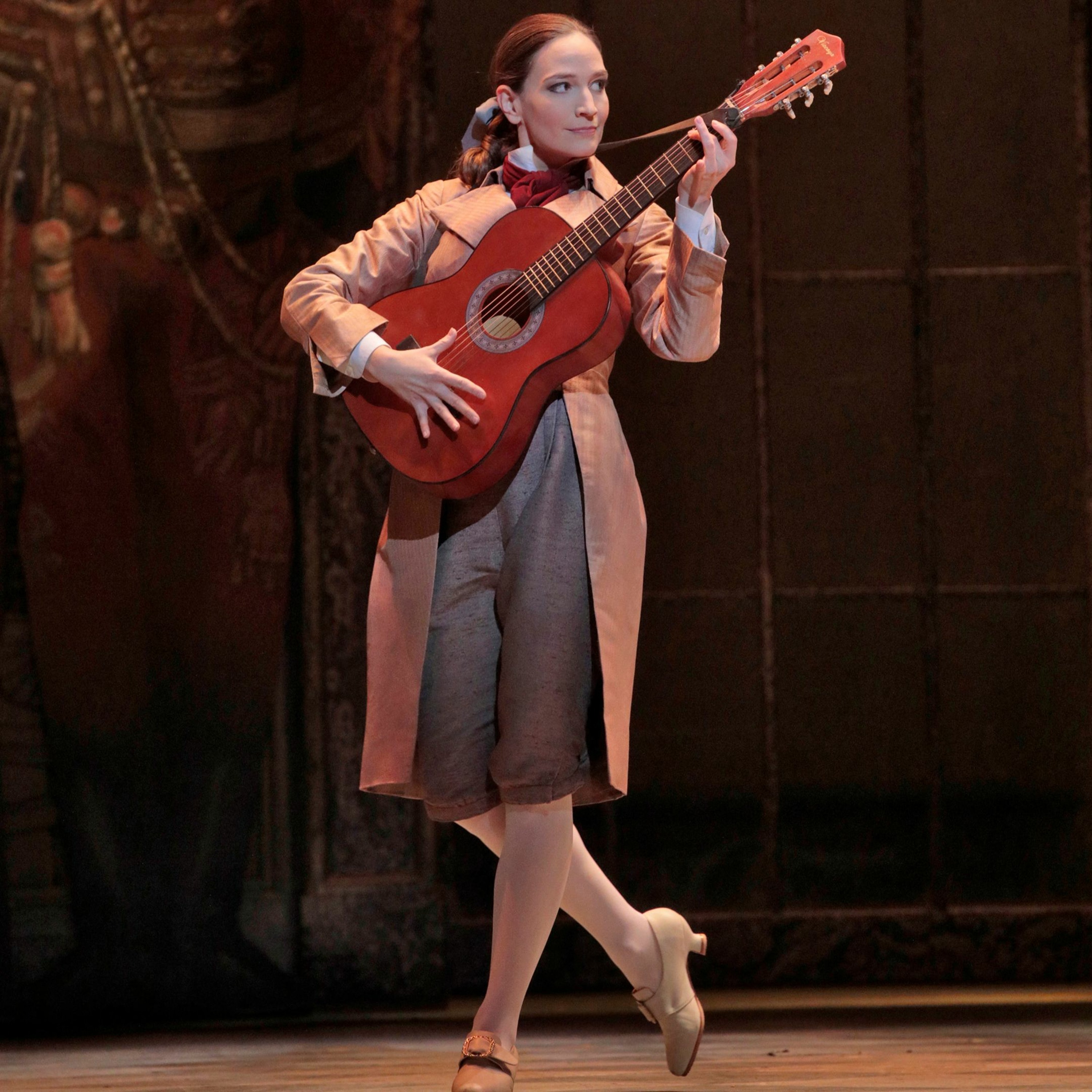 Mezzo-Soprano Kate Lindsey in Conversation with LA Opera's Christopher Koelsch episode artwork