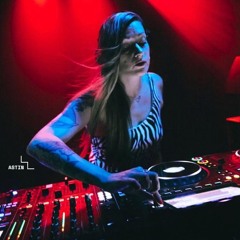 Klara Missyle - Warming up X SKREAM @ Astin / NITSA Club  (Extract recorded live)