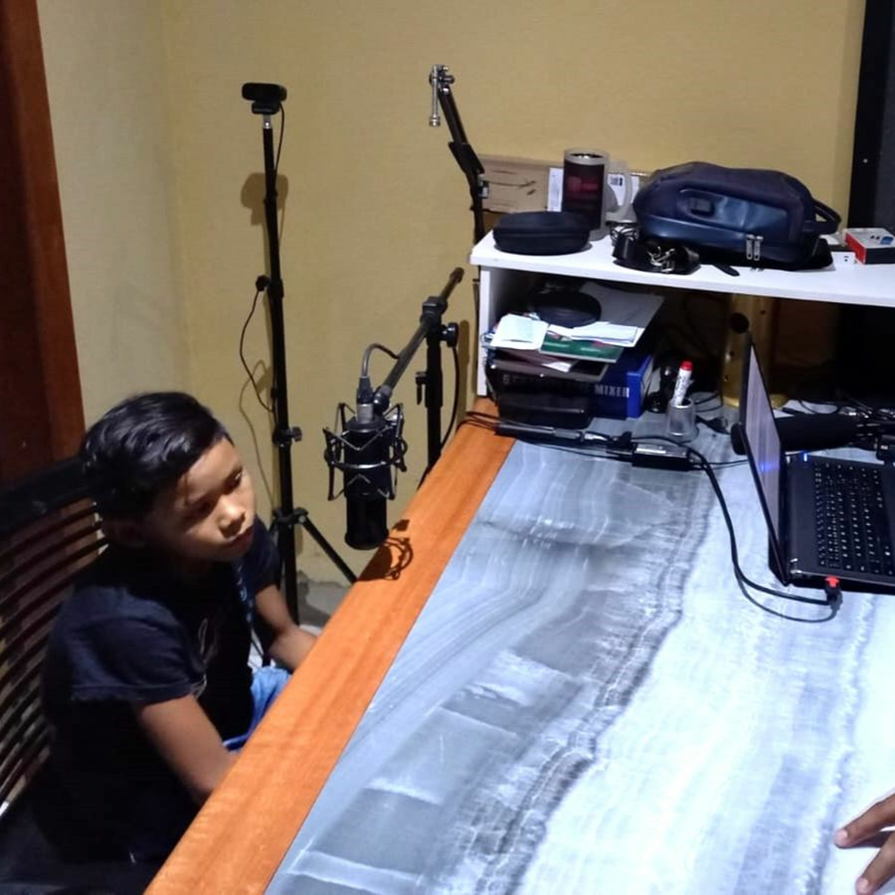 Alô Comunidade 08/10/23: meliponicultor mirim AldemiKael alerta para cuidado com a floresta