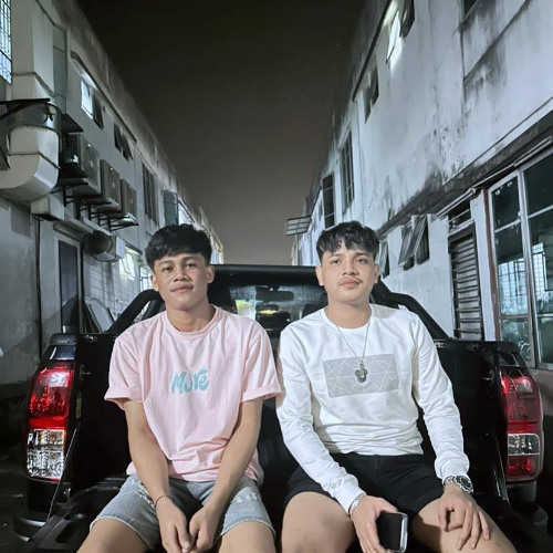 DAUN YANG JATUH TIDAK PERNAH MEMBENCI ANGIN FROM NEO