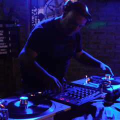 01 D'Anni House music