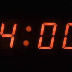 4 Uhr