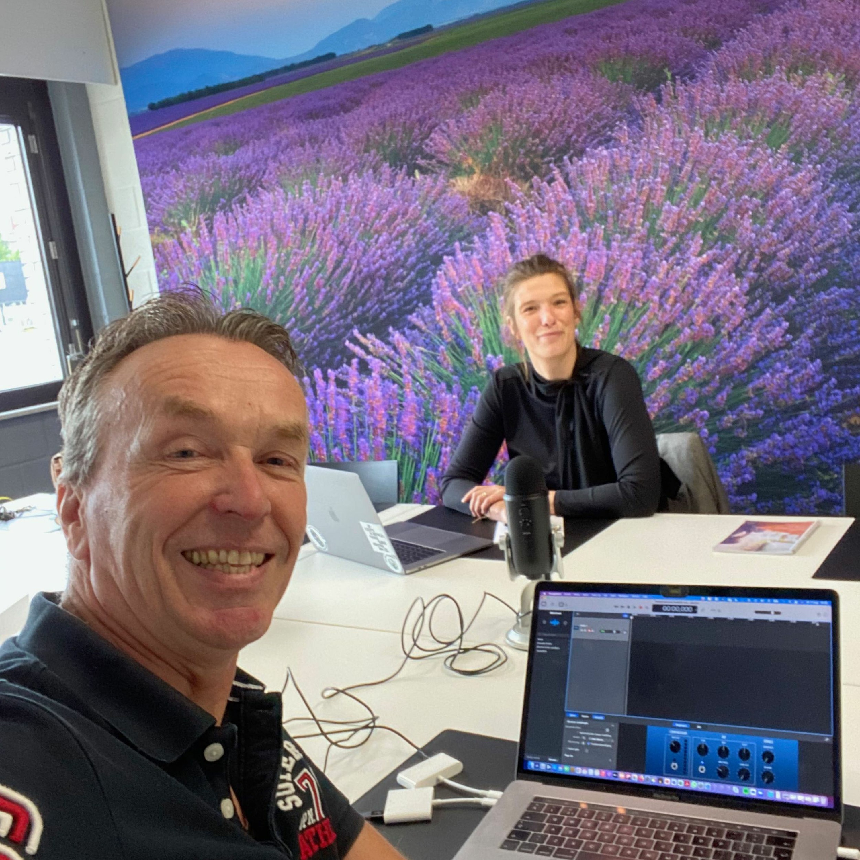 Happy People - Better Business: alles over Werkgeluk en Employee Experience