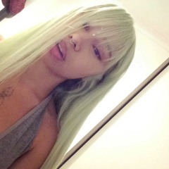 #hoesluvme (prod. ccuriana)