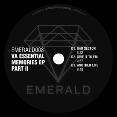 Premiere: Dj Exos - Give It To Em [EMERALD008]