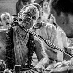 Govardhan Puja Abhisek Kirtan 4 - 18.10.09