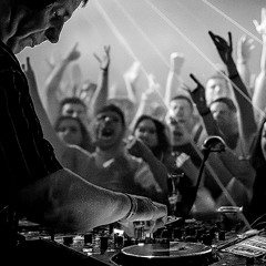 Minoton (DE) - The Fallout Miix @ Ratforce Radio 05.25 (Hardtechno 155BPM)