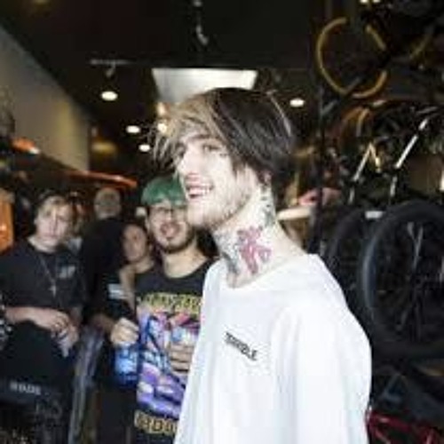 Stream Walk - Lil Peep(ft. Yunggoth X ITSOKTOCRY) by 𝔊𝔥𝔬𝔰𝔱