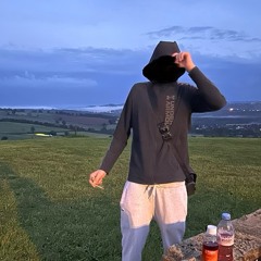 💃🏼+🫗 (nomix)