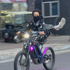 써론 발차기남