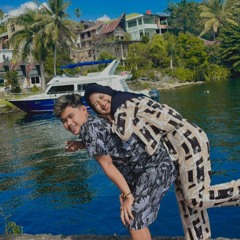 DOLA DOLA [ FN X MAS YOGA X DANI MUNTHEX ]#SUPERDUPER.