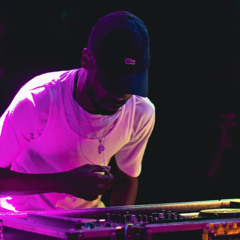 ME CHAMA DE AMOR PEDE COM CARINHO ( DJ PELÉ ) VS 150