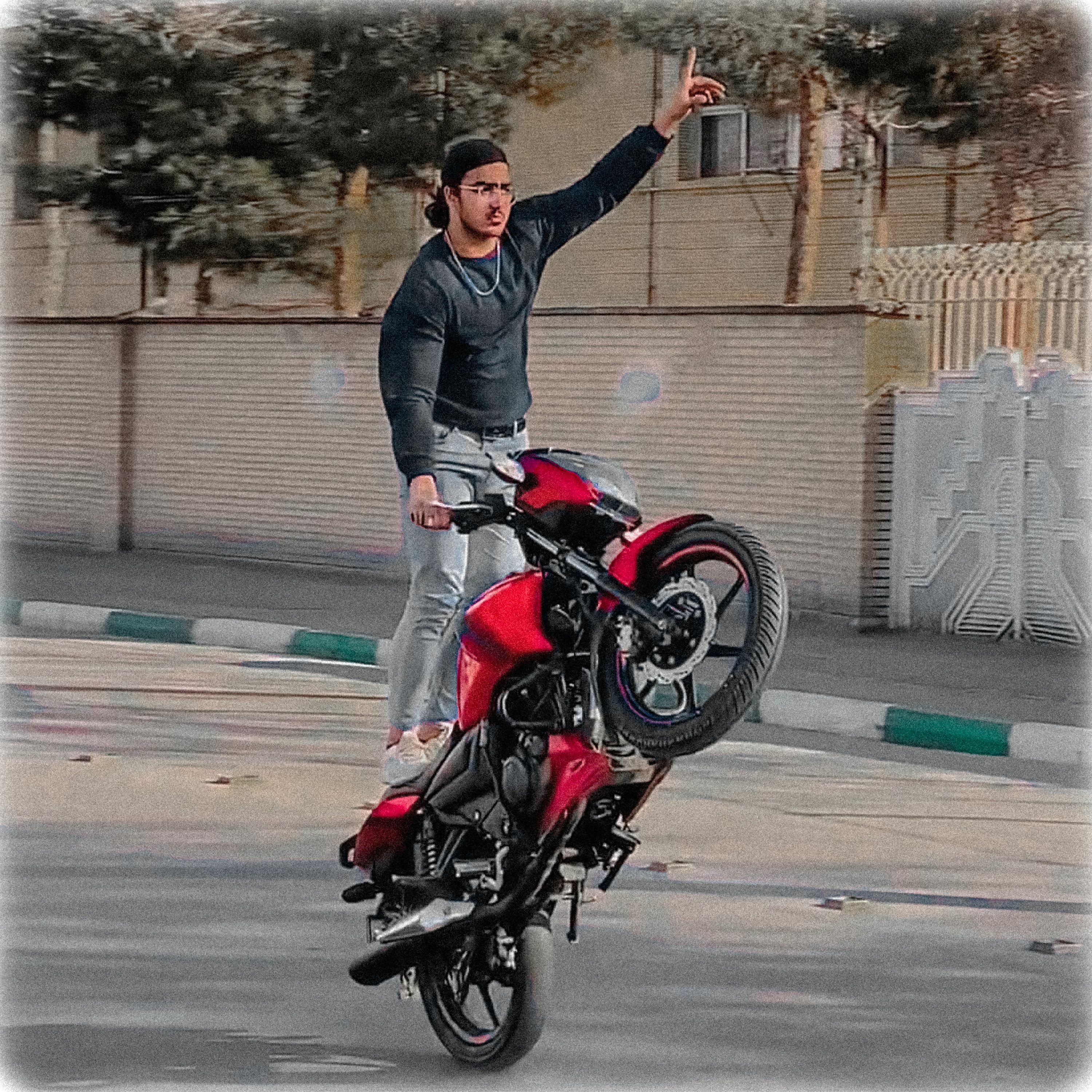 Fadaei - Taskhir episode artwork
