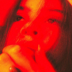 𝐇𝐨𝐭 𝐆𝐮𝐦 𝐒𝐥𝐨𝐰𝐞𝐝 ~ 𝐒𝐎𝐅𝐈𝐀 𝐈𝐒𝐄𝐋𝐋𝐀