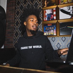 Woodys Philly RNB Room LIVE