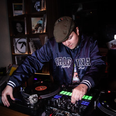 DJ Crazy Knees at Baio Cozinha Sulista - W São Paulo