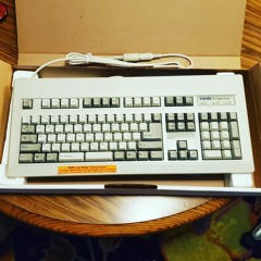NBM RT8255CW+ The Right Touch! (Clicky Black Hi - Tek Series 725 Space Invaders)