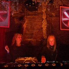 Louda & Dragon - Girls from the South