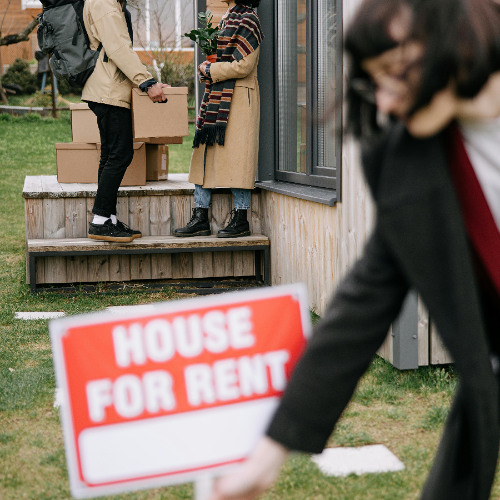 How to Hire Commercial Property Management Services? 10 Smart Questions to Ask