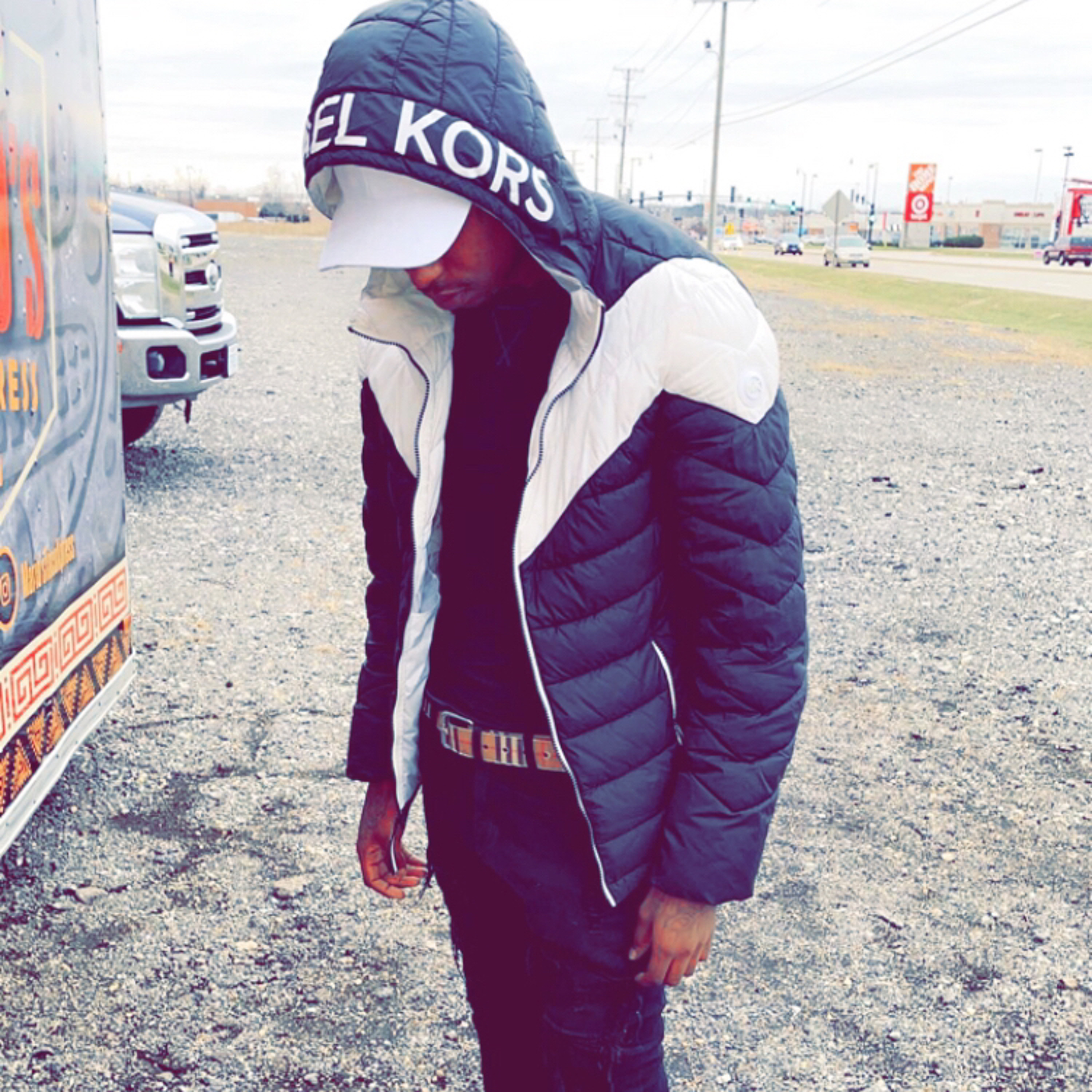3100 Glo Nova