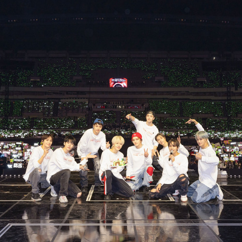 NCT127 - Back 2 U (NEOCITY.ver)