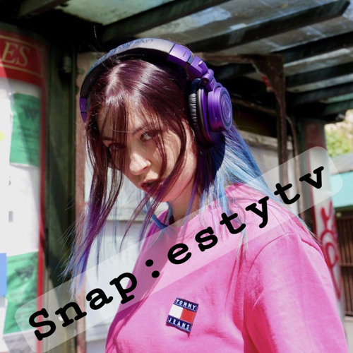 In tha game_lawra meschi original (@es___ty))