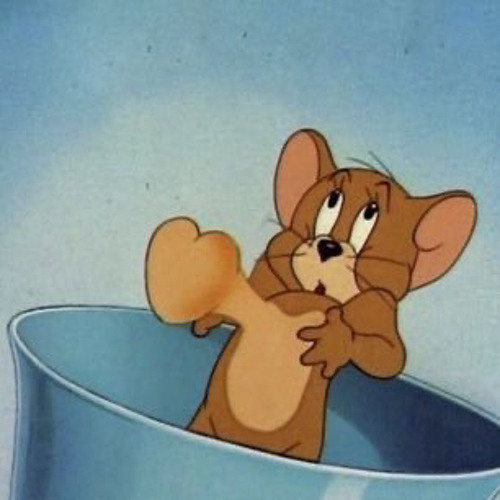 شو عملت فيّي من لما لفت على خصرها الشال !!