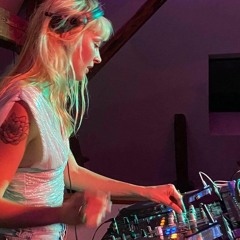 IN THE JUNGLE(BEDROOM SESSION)DEMO 2021