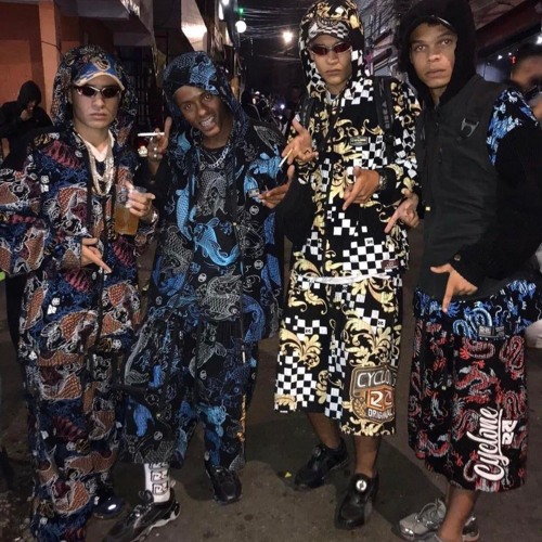 não vem com papo de roqueiro só que no soundcloud