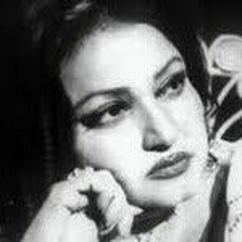 Mujh se pehli si mohabbat merey mehboob by Madam Noor jehan.