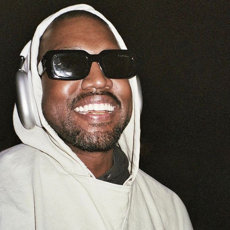 Kanye West X El Duo Del Sex – On Sight (Edit Baile Funk B.Smile x Bastian Bell)