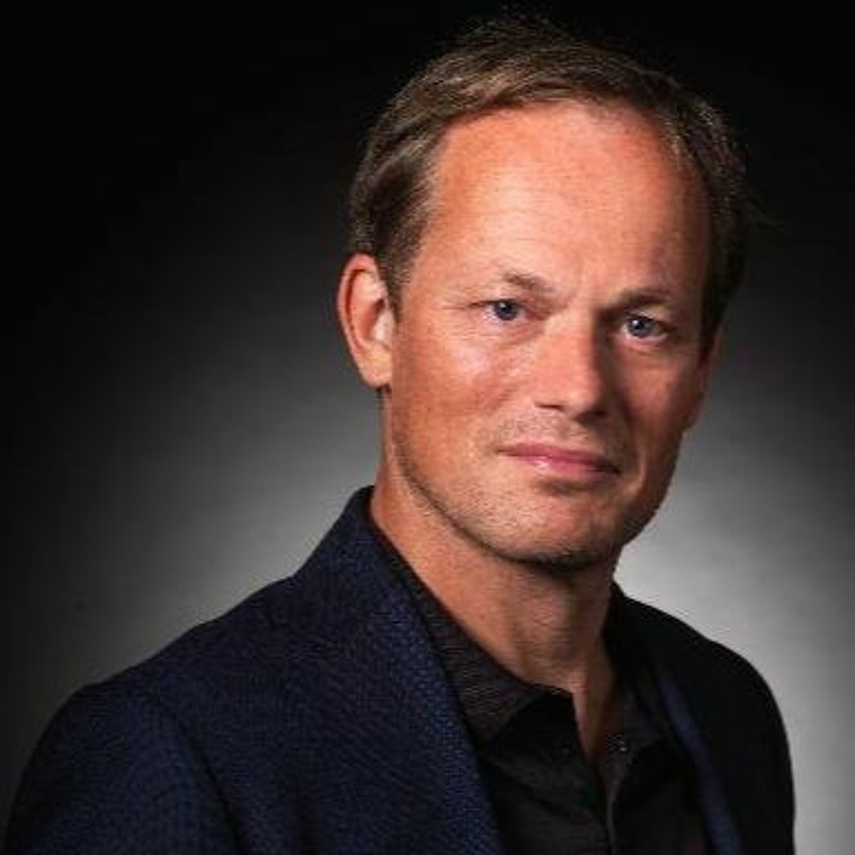 Lunchtime Listen | Exponential Organisations - The Power of Technology with Yuri van Geest episode artwork
